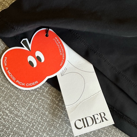 Cider Bikini Swim Top with removable pads Black Size 2XL - Picture 3 of 9